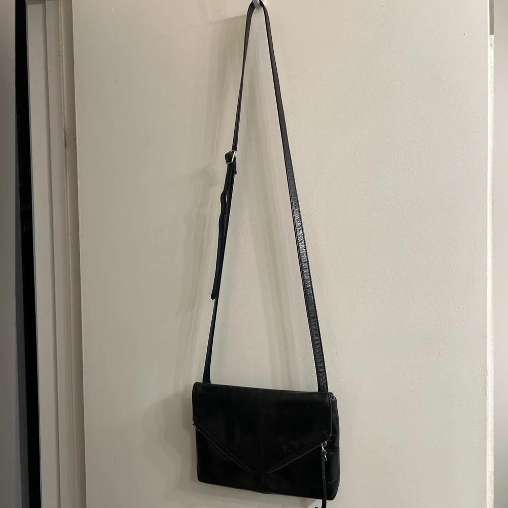 “HOBO”, Elegant Black Leather Crossbody Bag - Picture 8 of 8